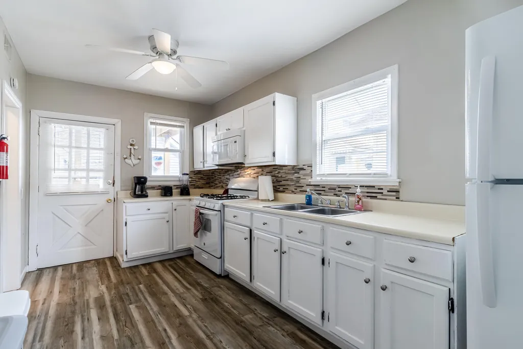 Full equipped kitchen