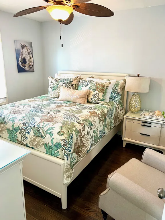 Bedroom #3 queen