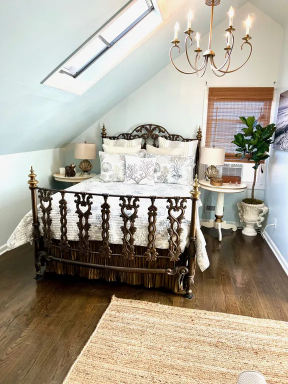 master bedroom queen