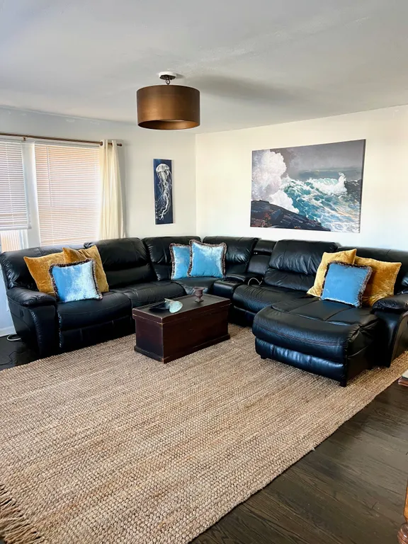 livingroom with smart tv