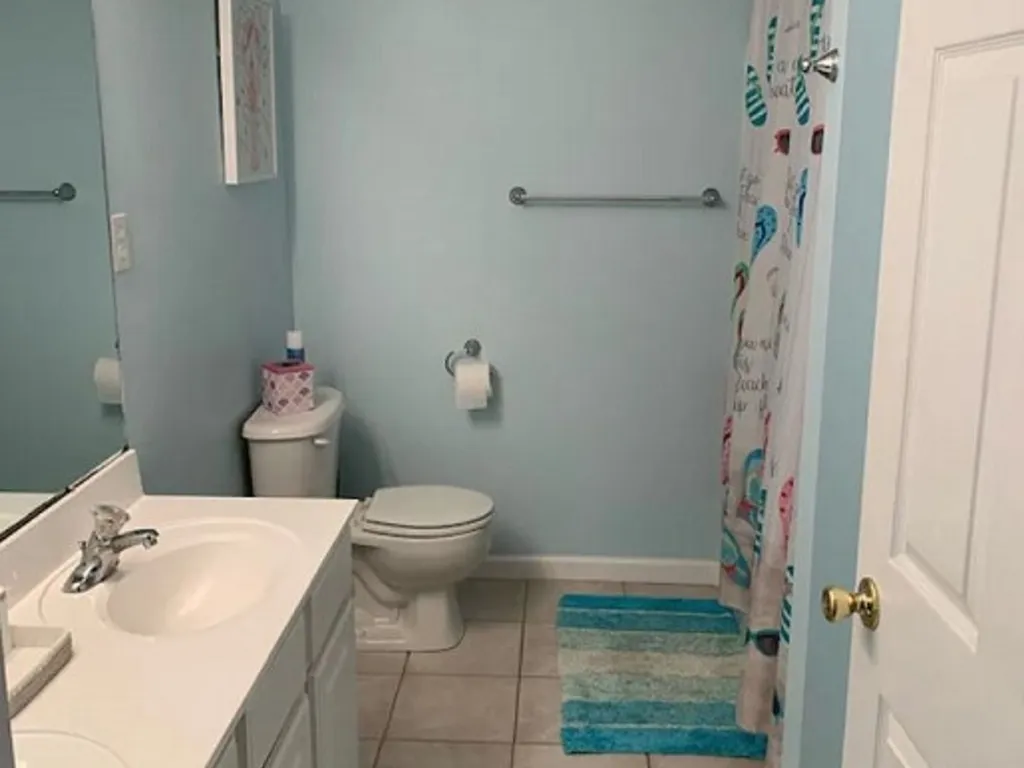 Hall Bath 