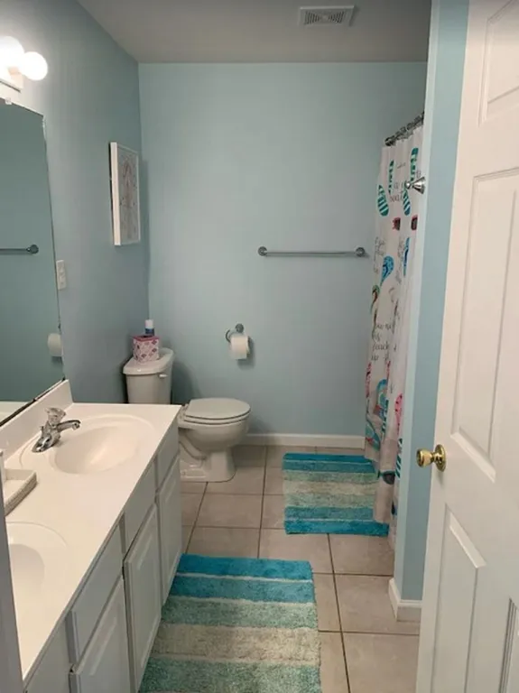 Hall Bath 