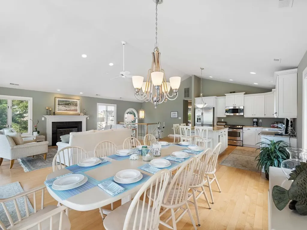 dining table for 10/12