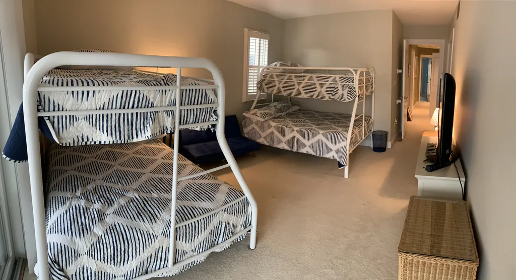 bunkroom 2 twin over full