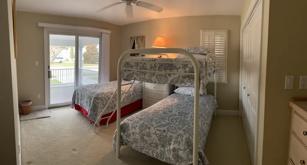 twin bunk and twin