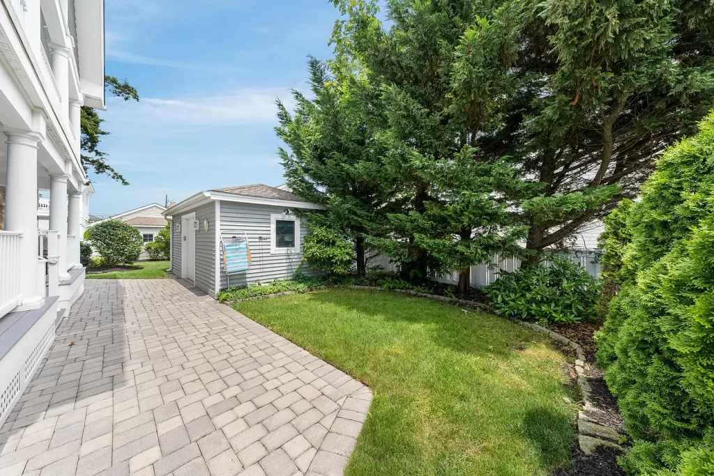 yard and garage