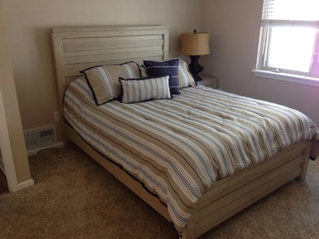 Master Bedroom # 1 - Queen Bed