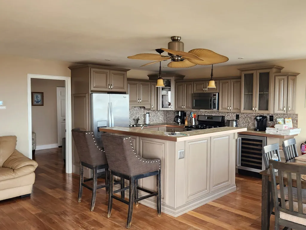 Kitchen Area &amp;amp; Front Room