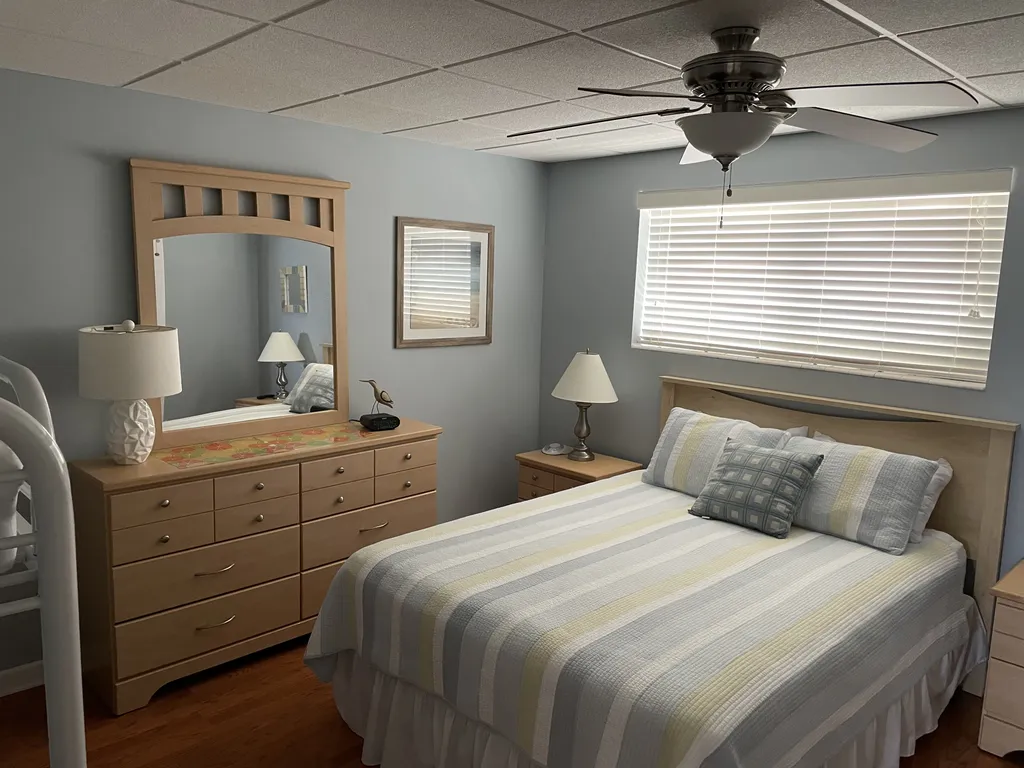 Bedroom #2 has 1 Queen &amp;amp; Twin Bunks