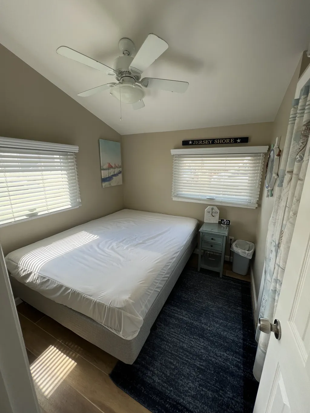queen size bed