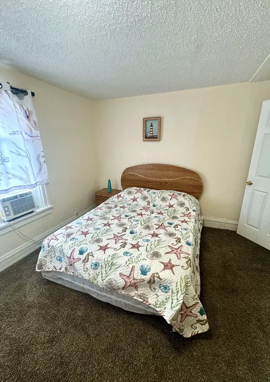 Master Bedroom (Queen)