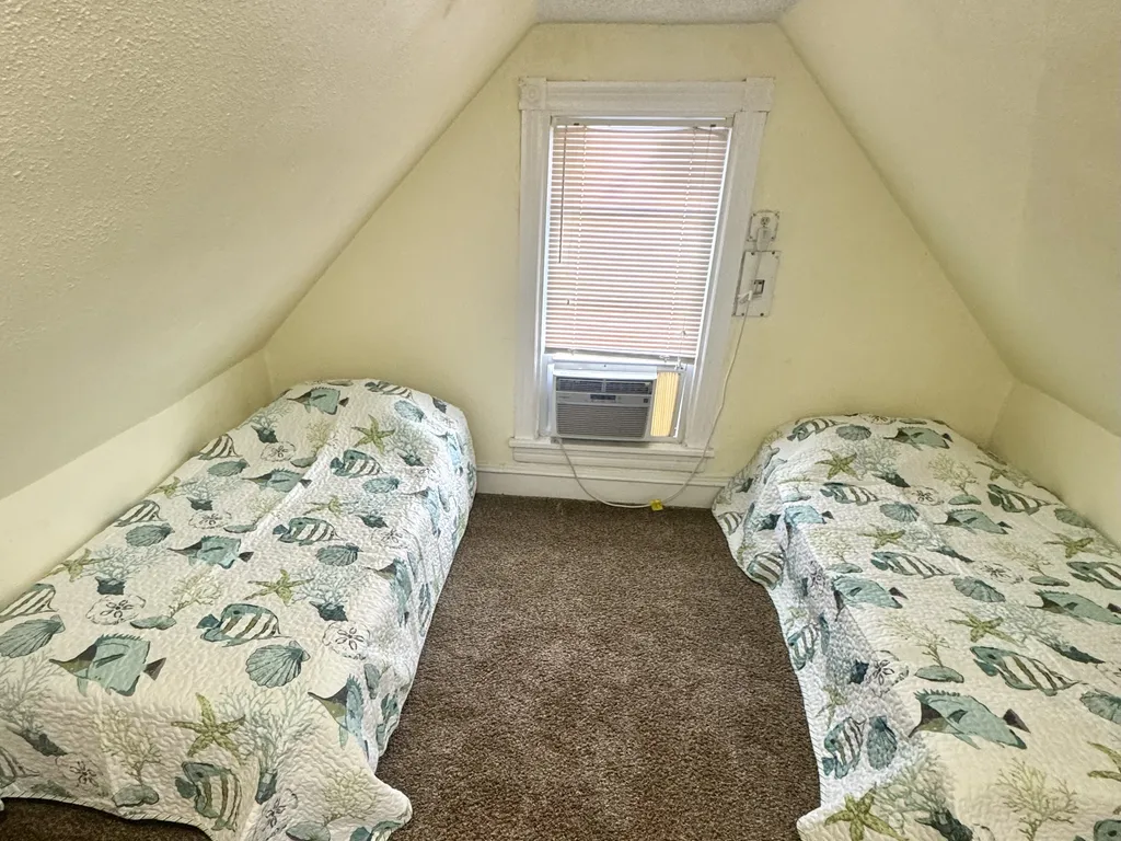 Second Bedroom (Twin)