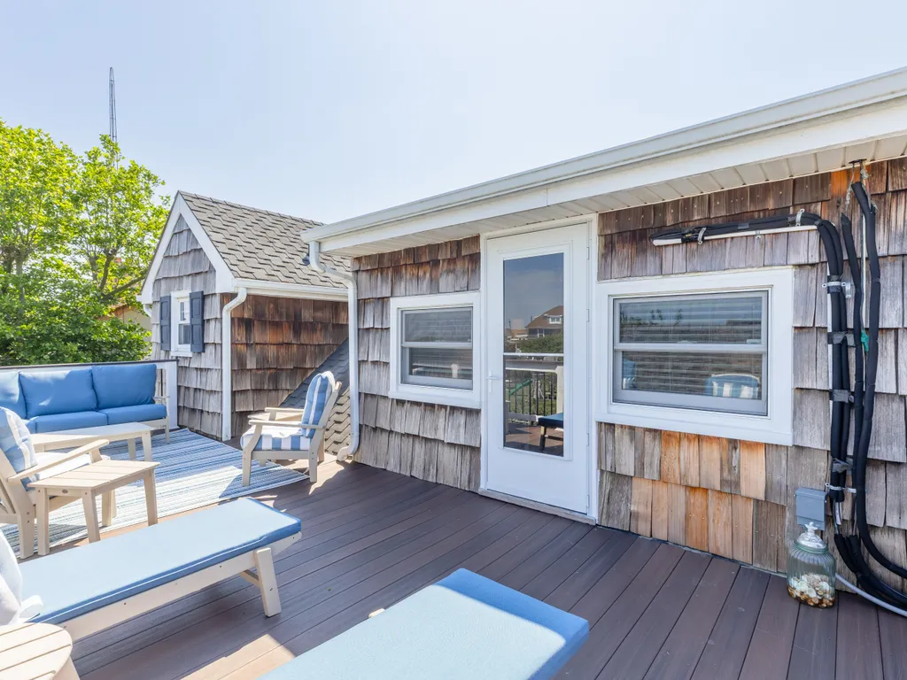 sun deck 2nd floor