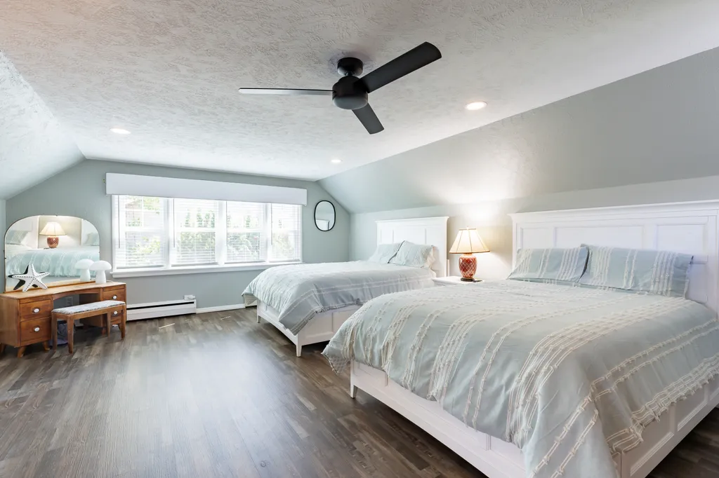 2nd floor bedroom 2