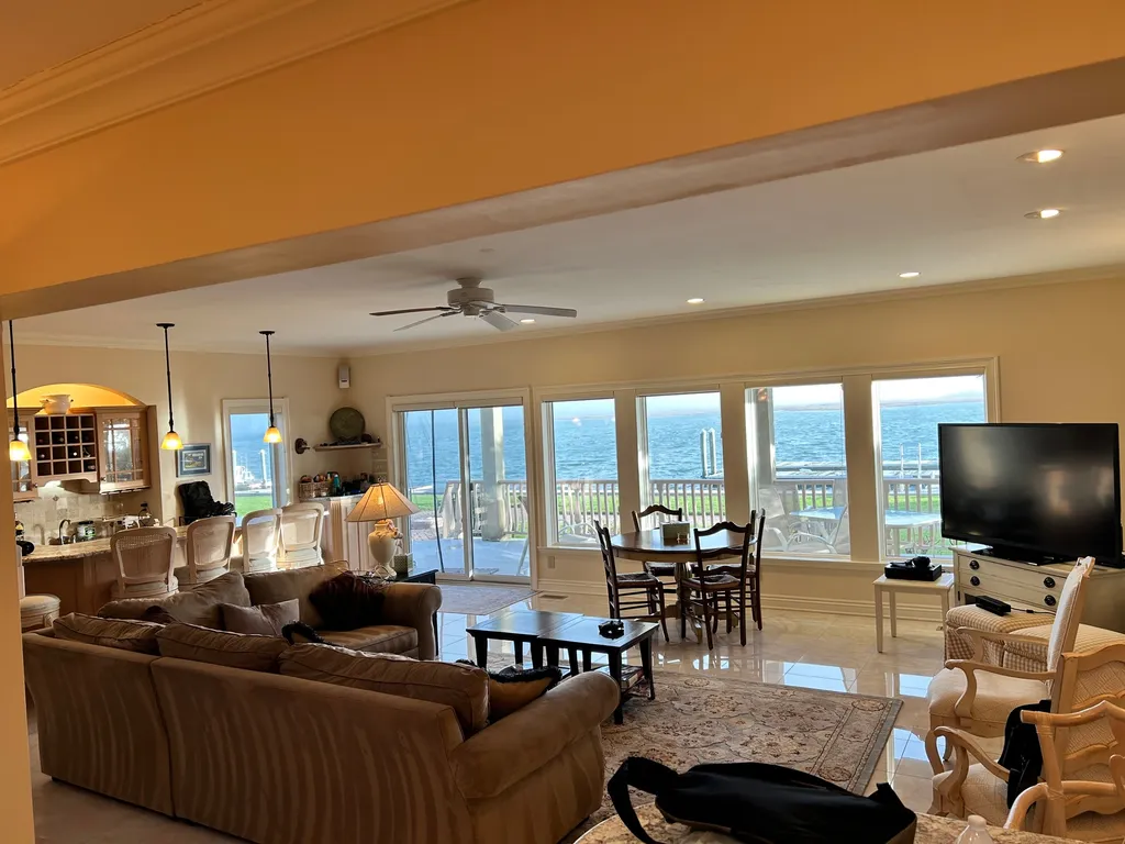 Family room with bay view