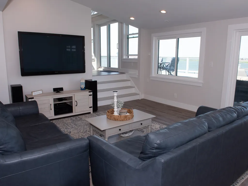 Family Room w/ 60 in TV