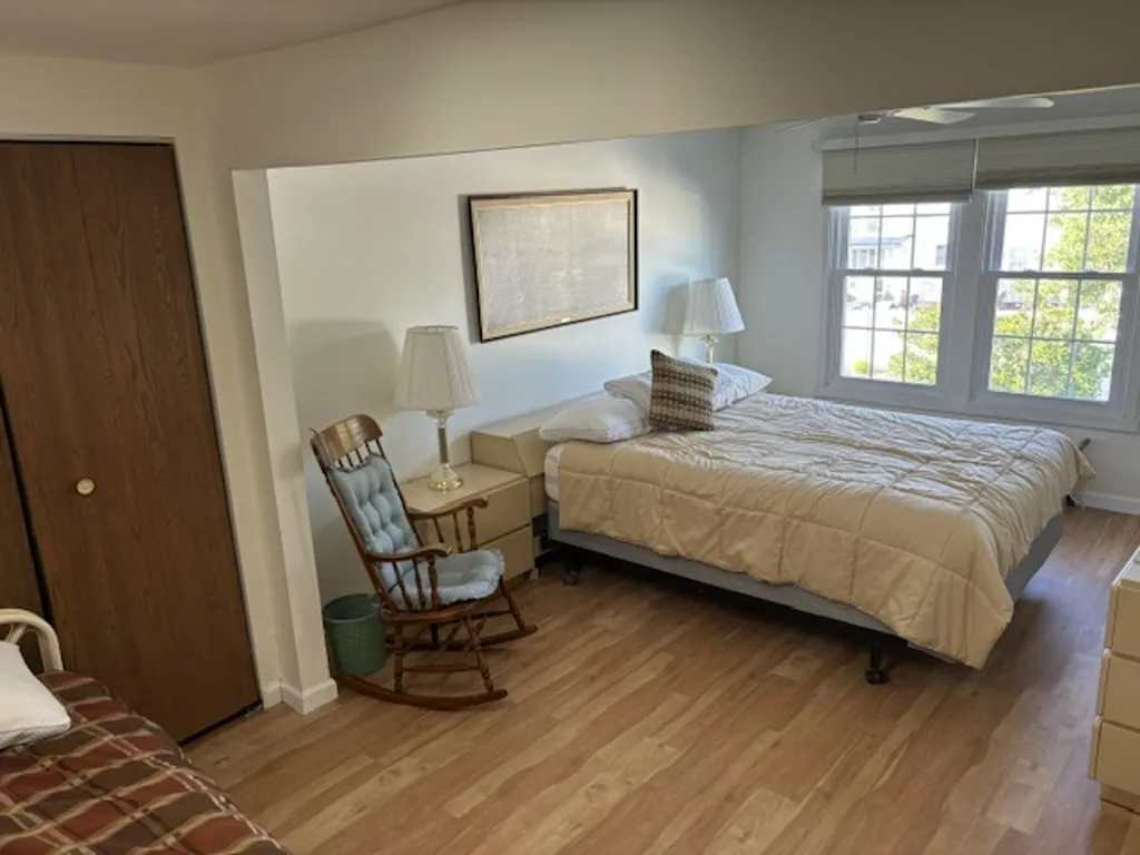 Upstairs Bedroom-Queen/Trundle bed