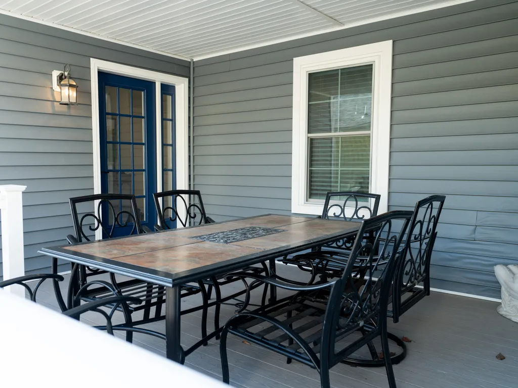 side porch