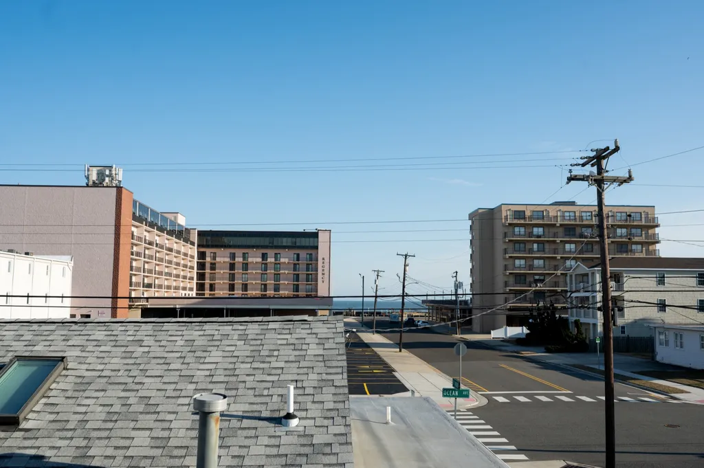 block to beach