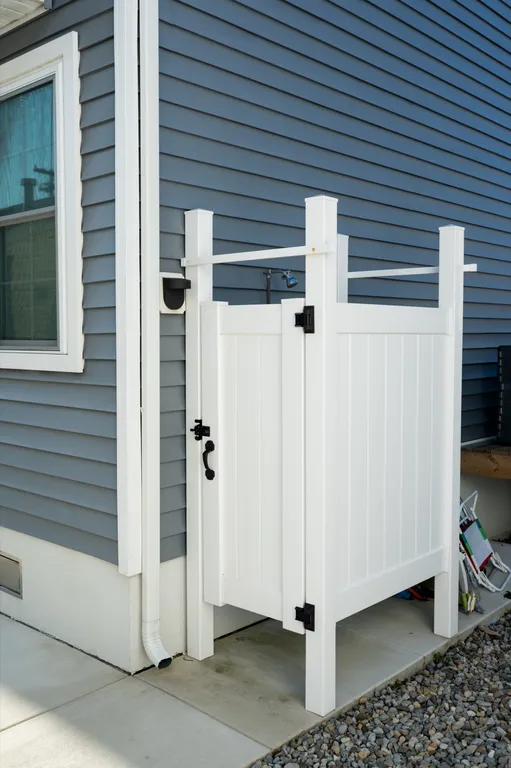 outdoor shower