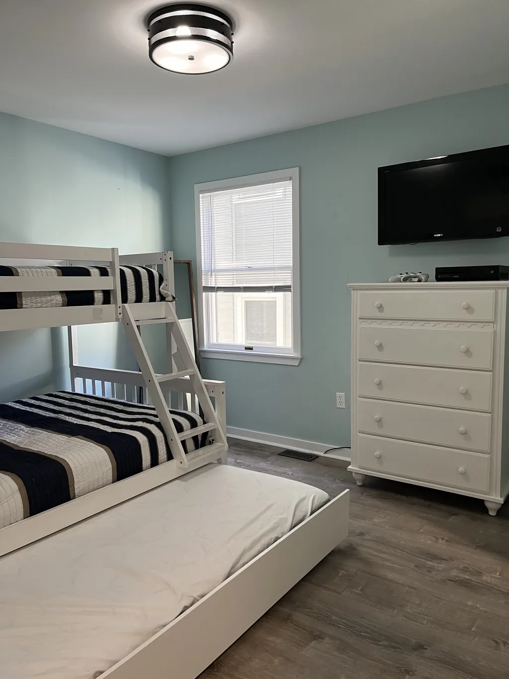 3rd Bedroom Full + 2 Twin