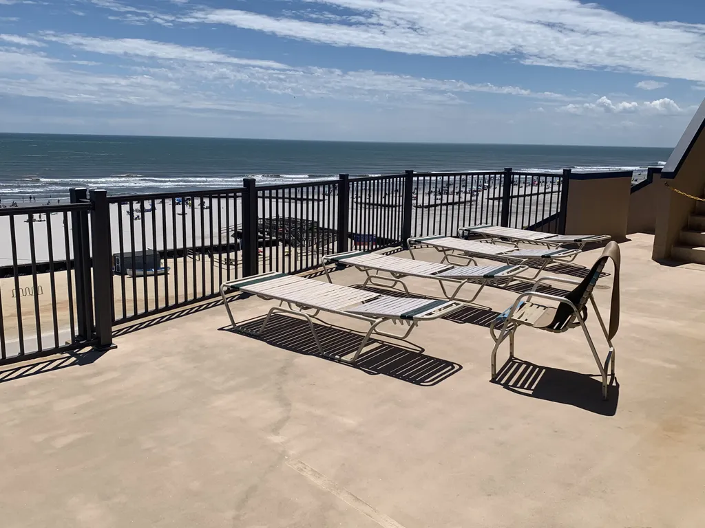 Sixth floor Oceanfront Sunning Balcony