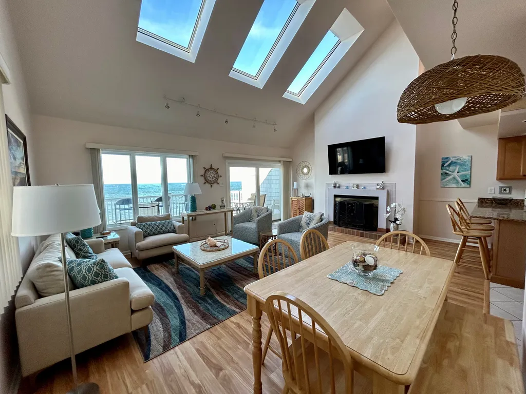 Living and Dining Area
