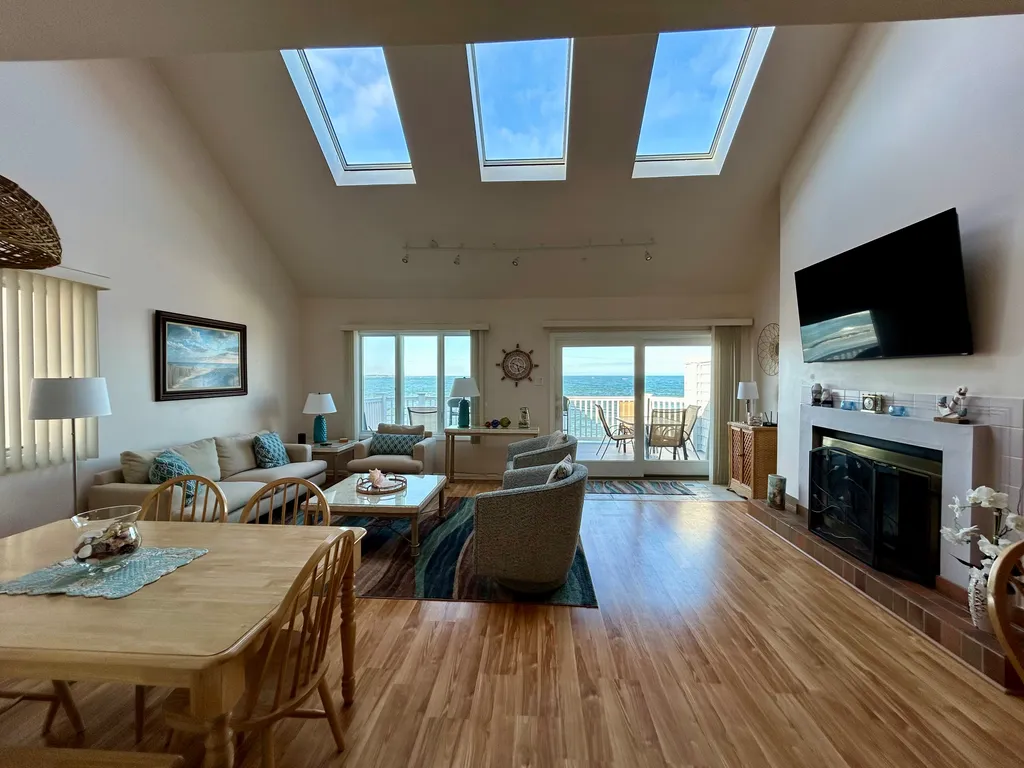 Living and Dining Area