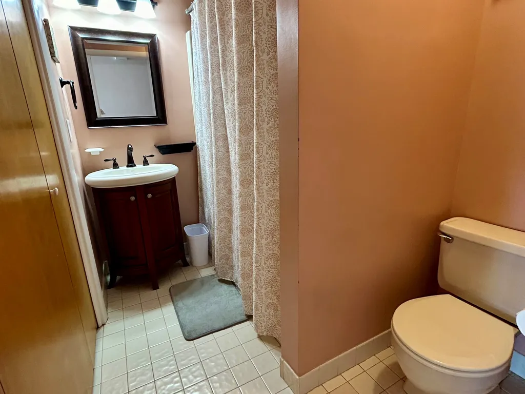 Hall Bathroom #2