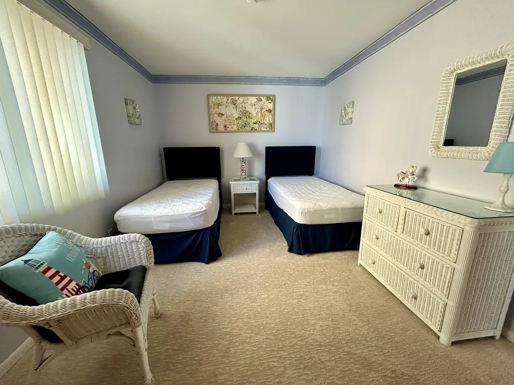 Bedroom 3 w/ Two Twins