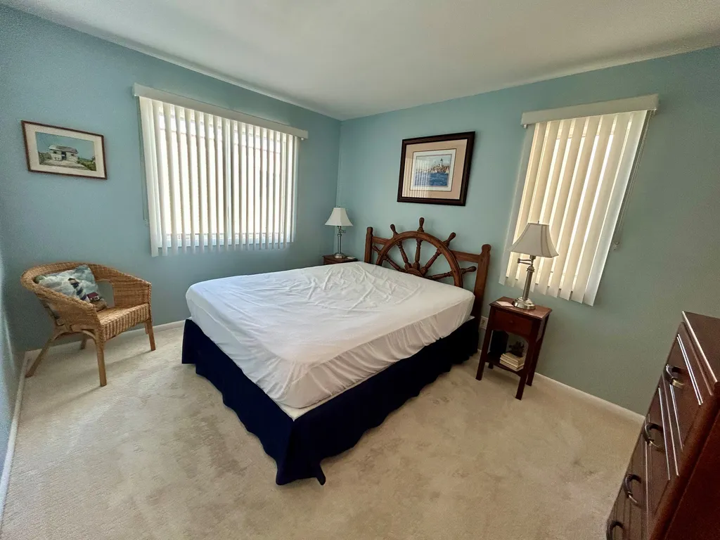 Bedroom 2 w/Queen Bed