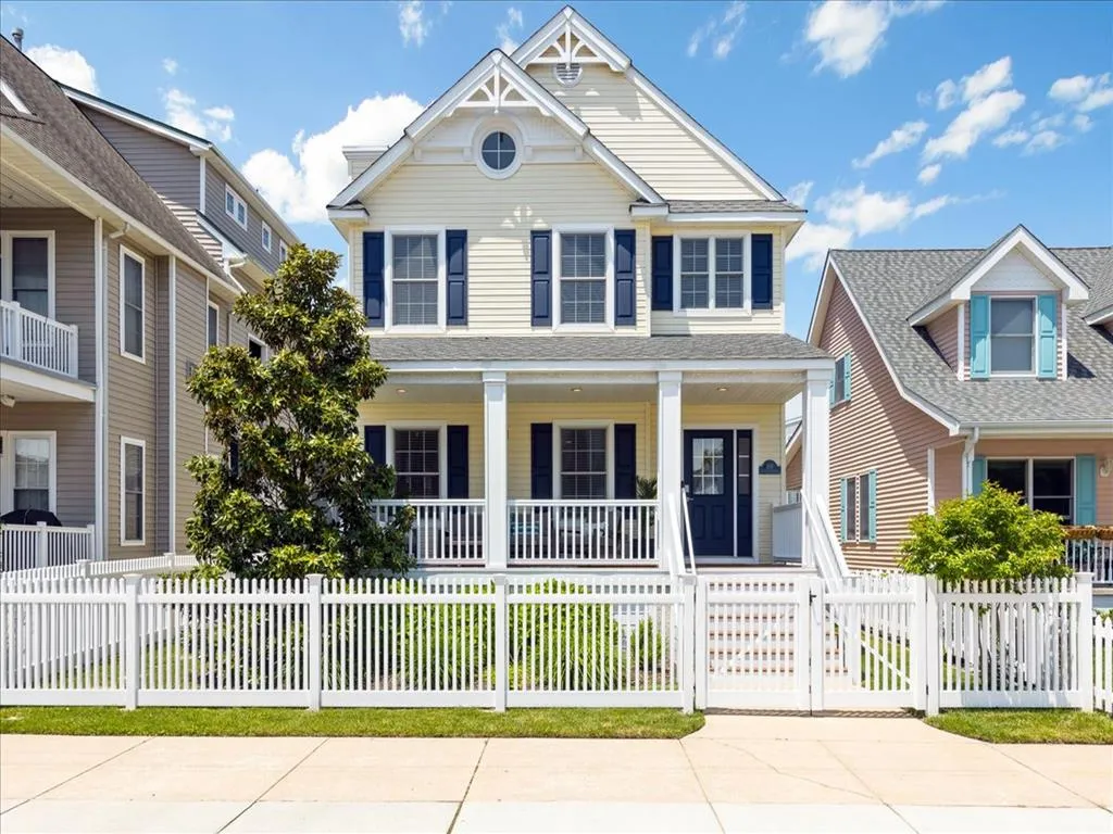 Fully fenced in single family home