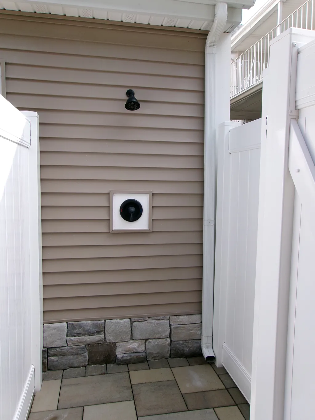 Outdoor Shower Enclosure