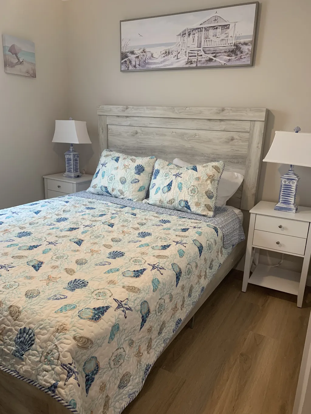 Queen bedroom