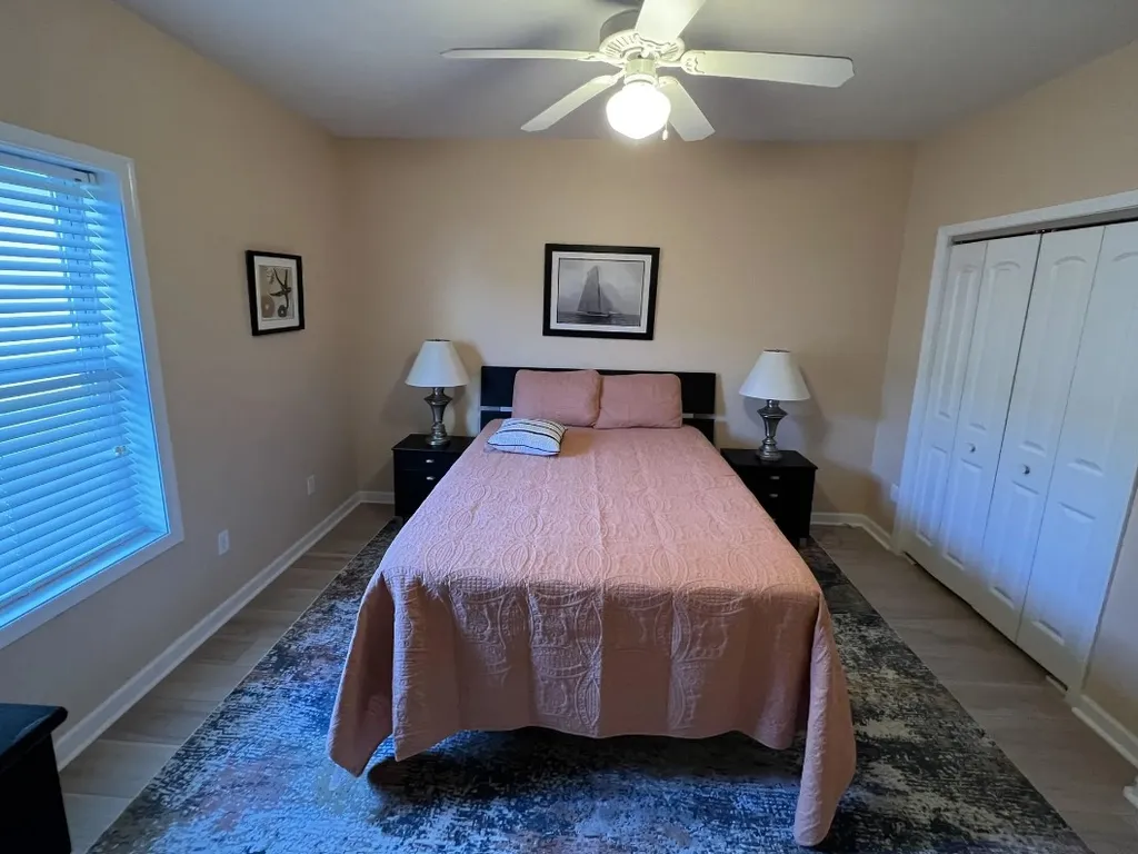 1st floor bedroom with queen bed