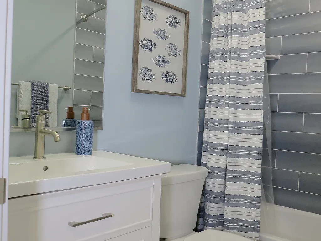 Main bathroom