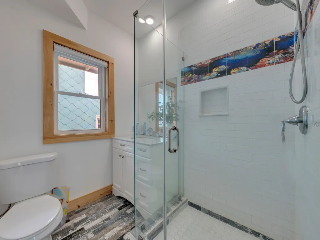 One of 4 second floor bathrooms