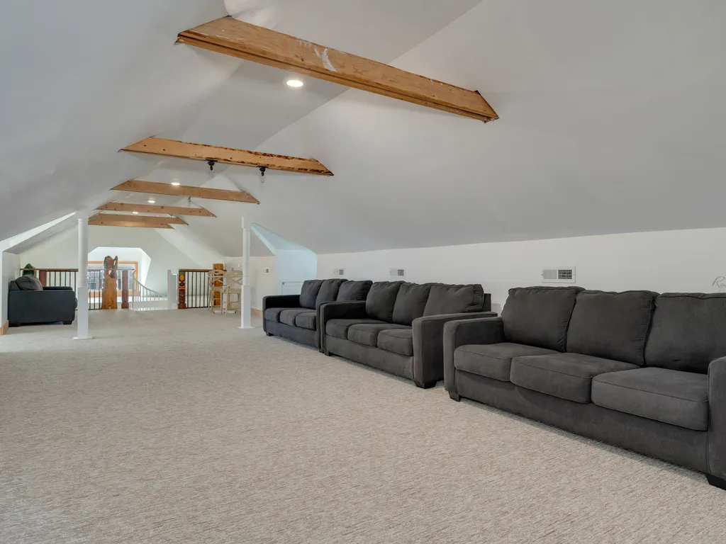 Third floor lounge