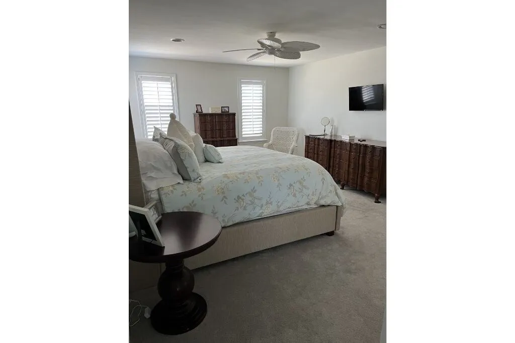 Bedroom 5 master 