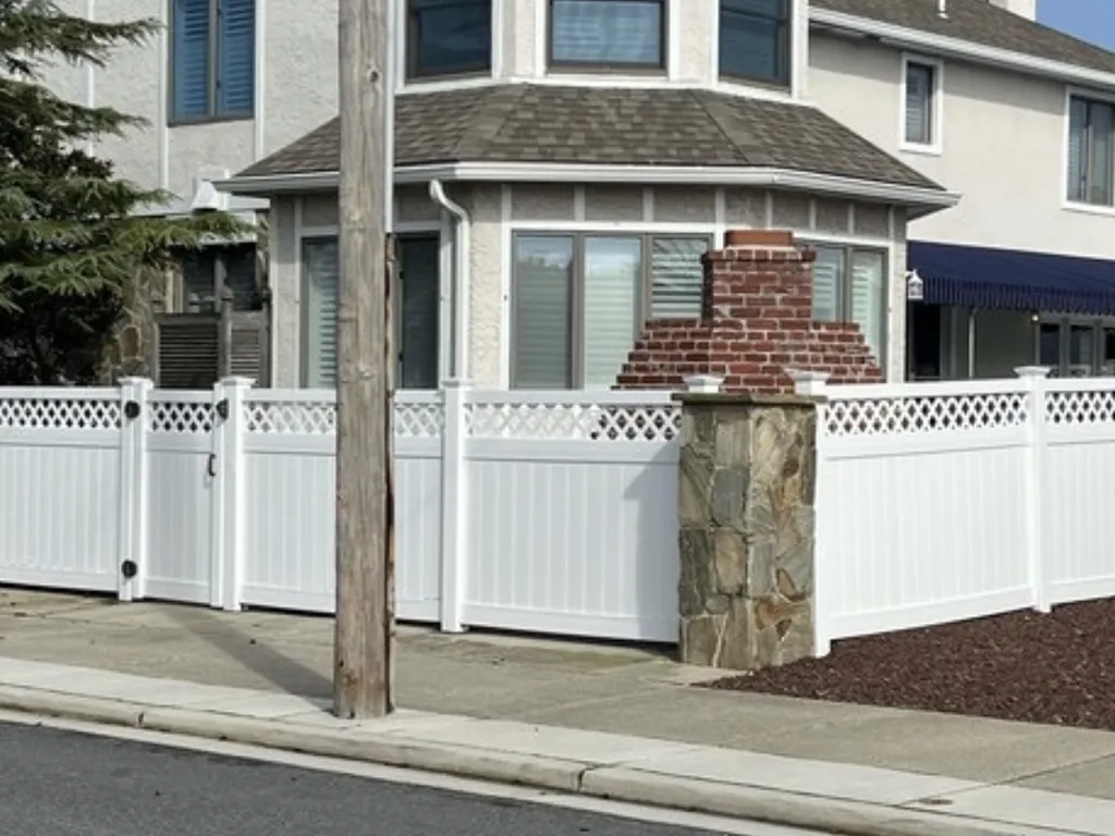 Side entrance to pool