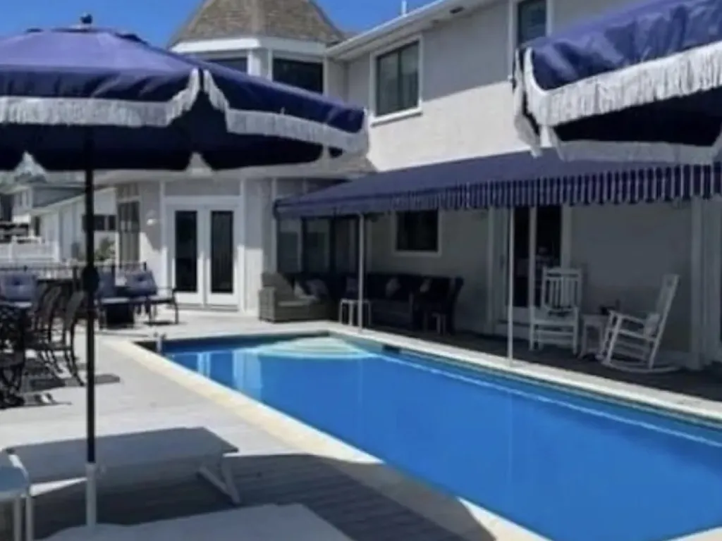 Pool deck area 