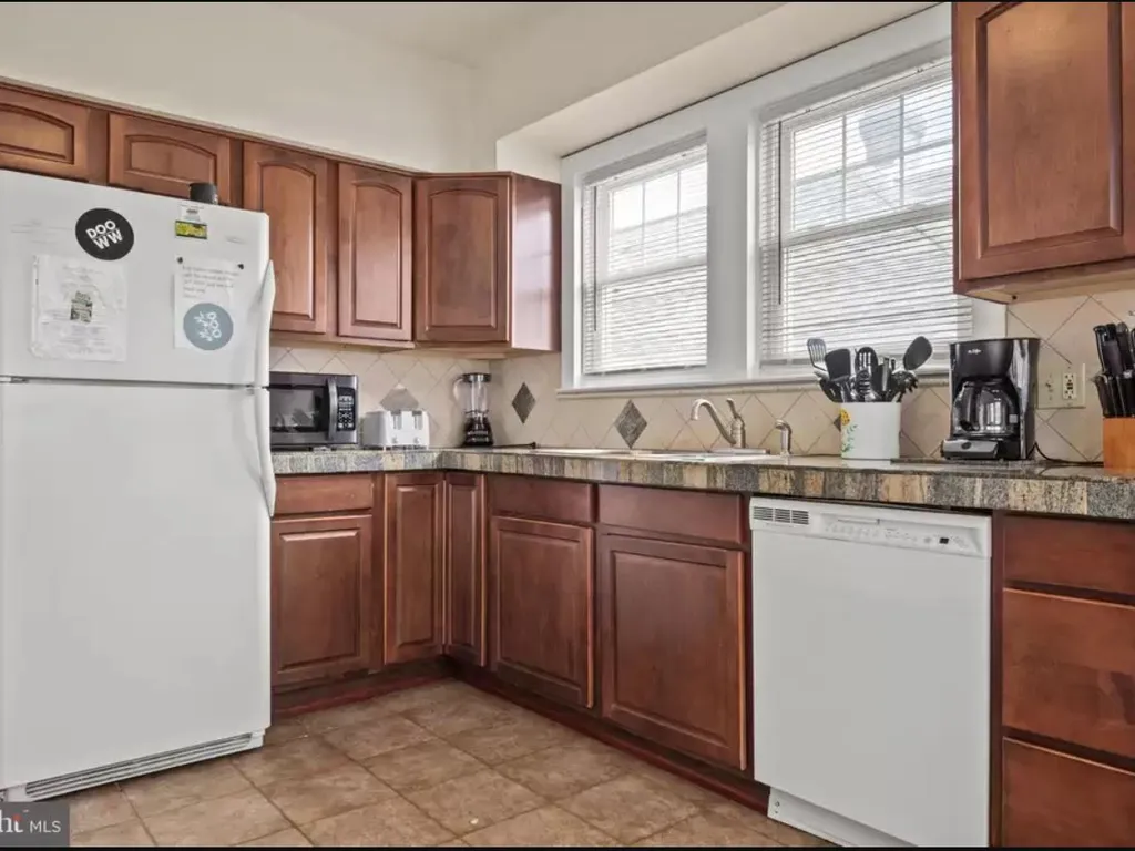 Kitchen EIK - pic 1