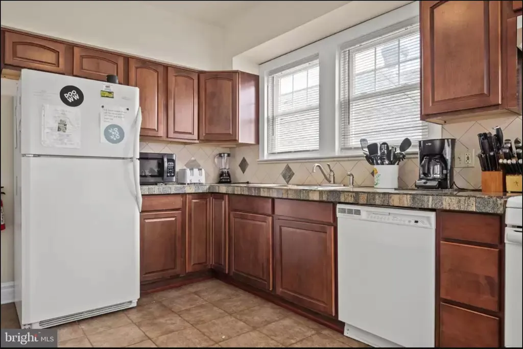 Kitchen EIK - pic 1