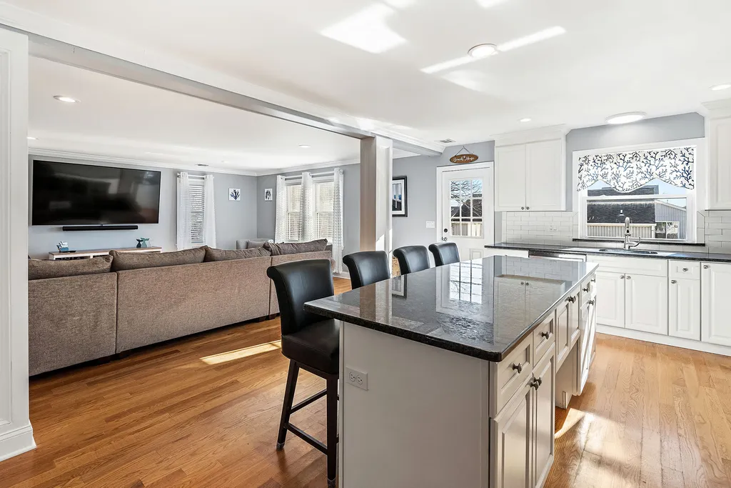 kitchen 1st floor