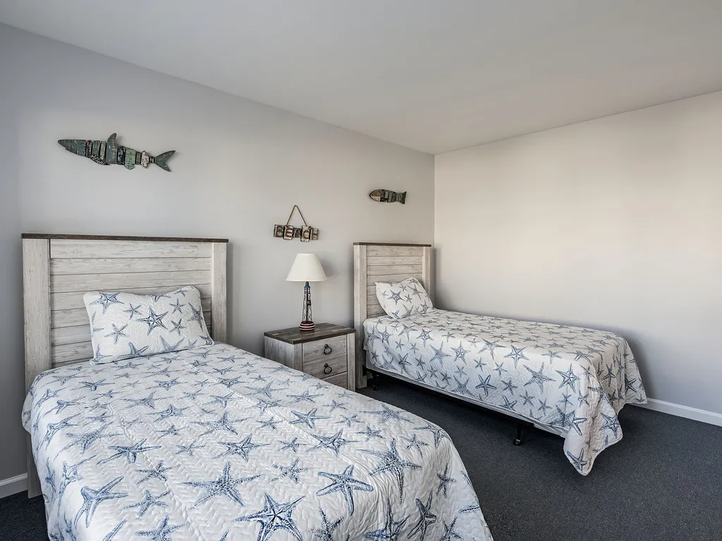 bedroom 1 - 1st floor 2 twins