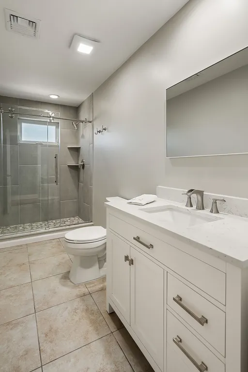 bathroom - 2nd floor
