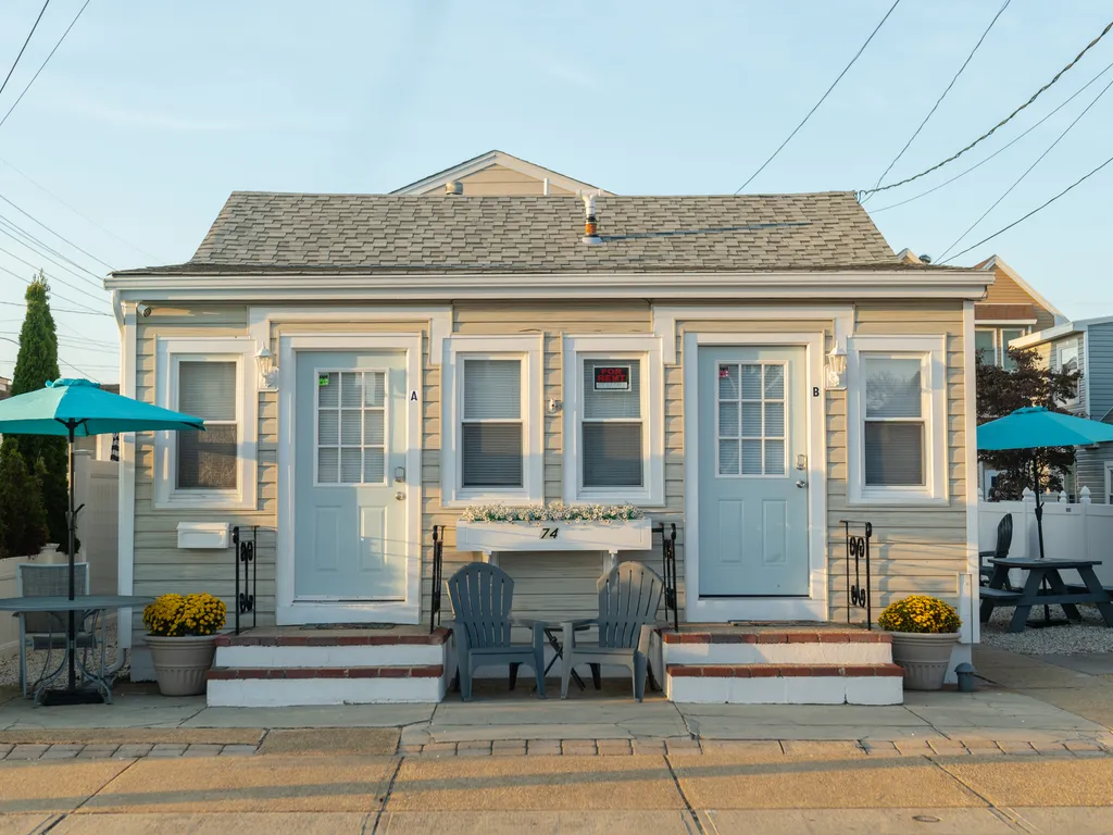 Front House-1bedroom