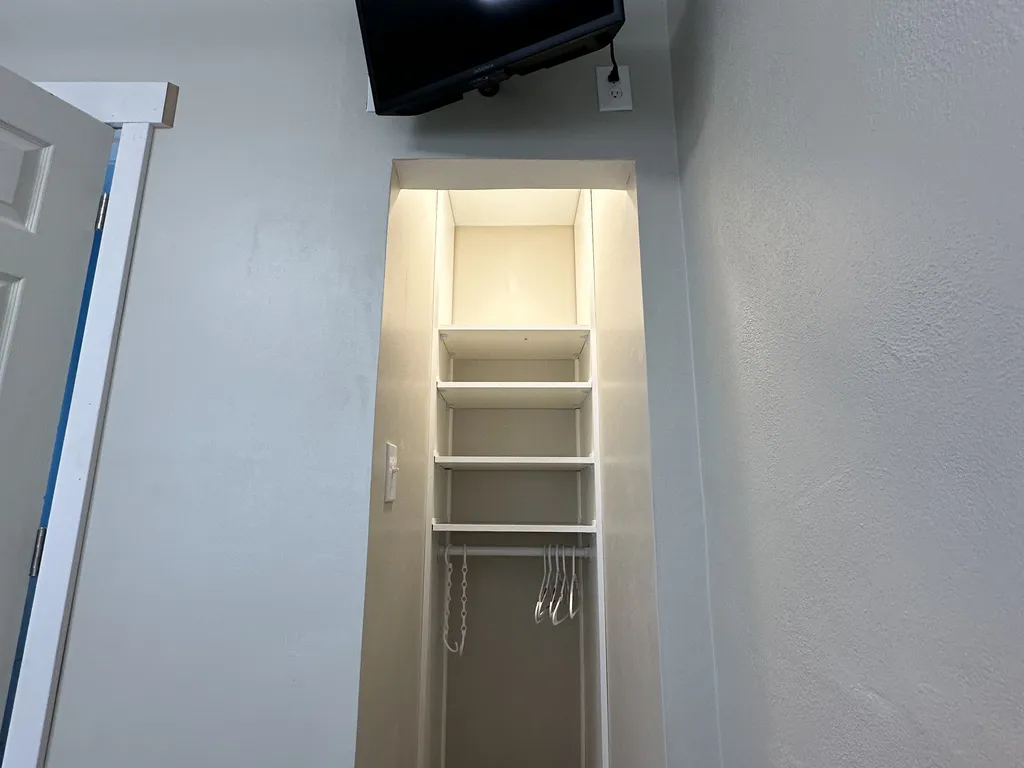 Standard Closet