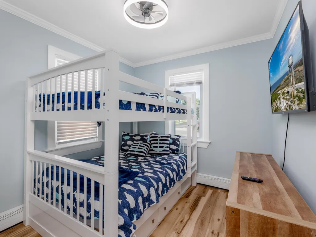 2nd Bedroom with Full Bunk Beds