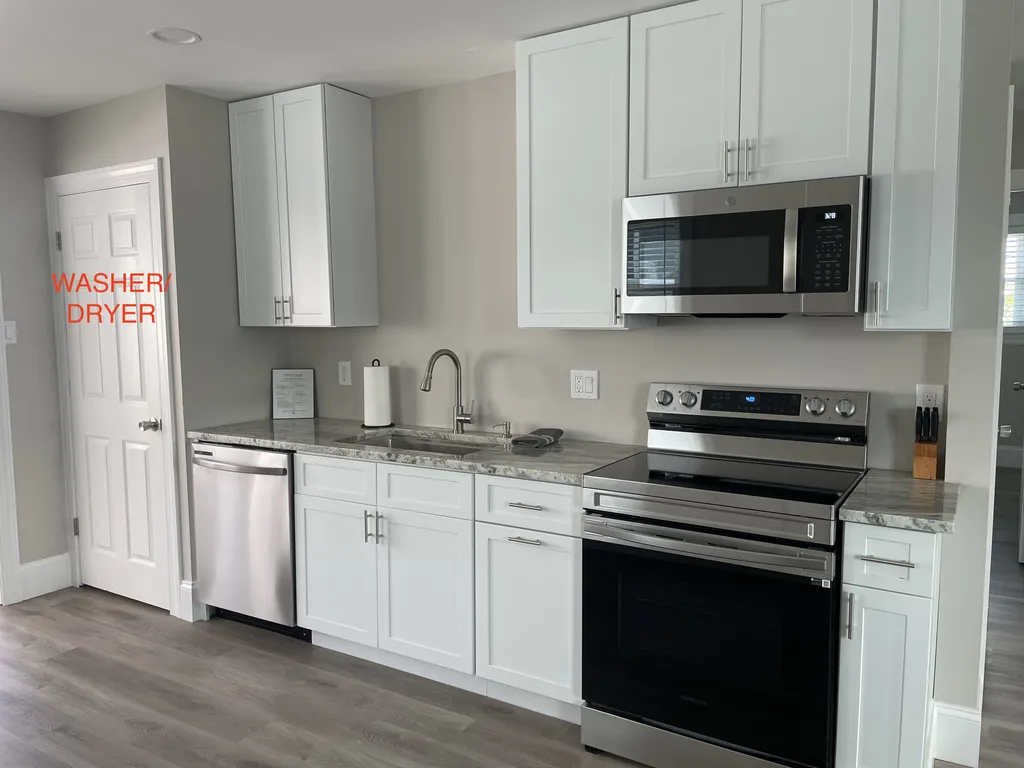 Kitchen/Laundary